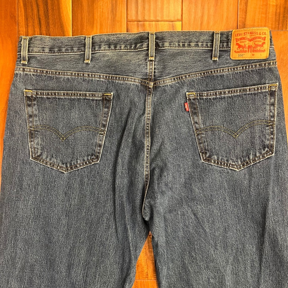 Levi's 550 Relaxed Fit Jeans‎ Men 44x30 Blue Medium Wash Tapered Leg Denim - Picture 4 of 11